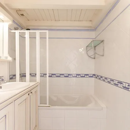 Jolie Maison Avec Jardin Privatif, Proche Plage, Proche Centre Juan Les Pins * Антіб